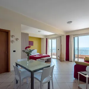 La Sirena Bed & Breakfast Santa Teresa Di Riva